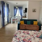 فندق مبيت وإفطار La Port Winston - Face & 4*