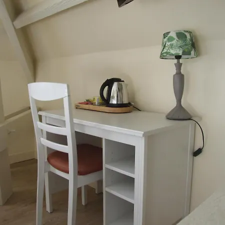 La Villa Port Winston - Face Mer Chambres & Studios 住宿加早餐酒店 Saint-Côme-de-Fresné