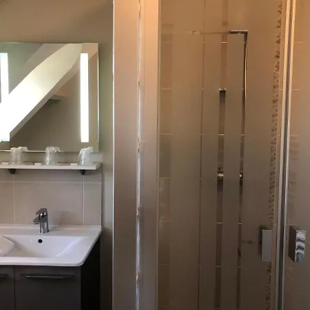 Bed & Breakfast La Port Winston - Face 3*