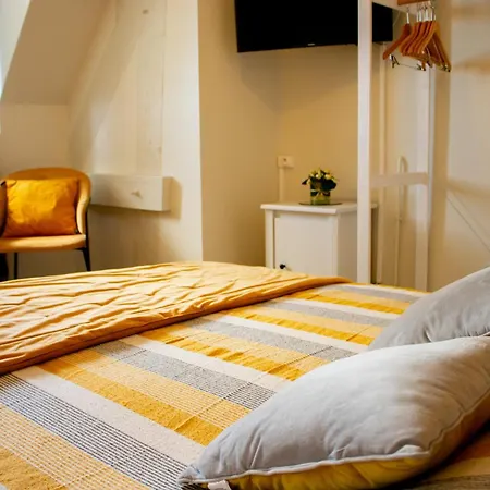 La Villa Port Winston - Face Mer Chambres & Studios Bed & Breakfast 4*