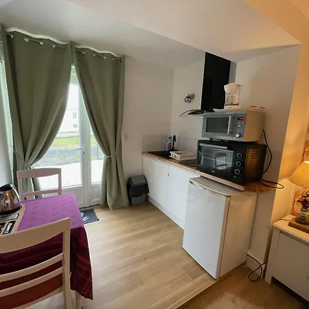 Bed and Breakfast La Port Winston - Face & 4*