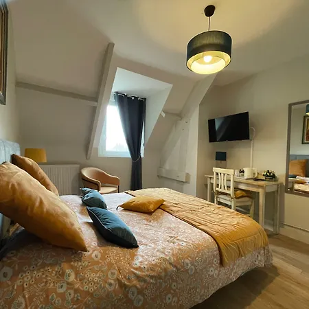 La Port Winston - Face Chambres&studios Couette-café 3*